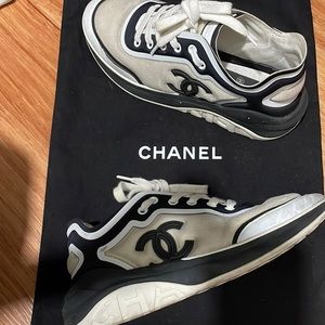 Chanel shoes 2021’ size 37 fit 38 too.